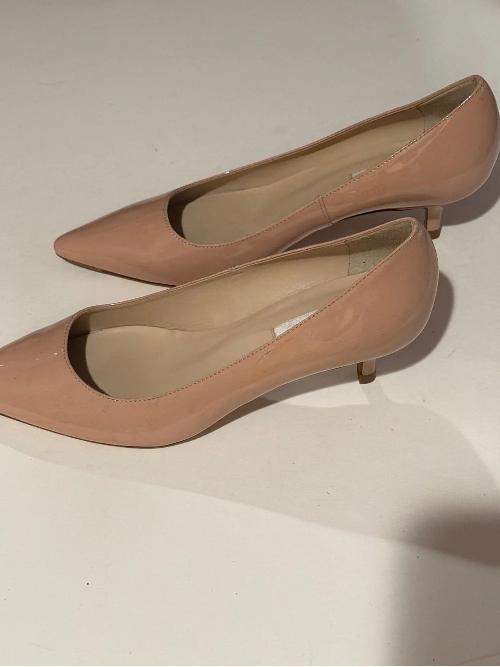 LK Bennett Beige Patent Pointed-Toe Kitten Hills Size EU 37 1/2 Made in Spain
